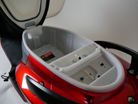 E-OPAI grand coffre de rangement entre la selle et la batterie
