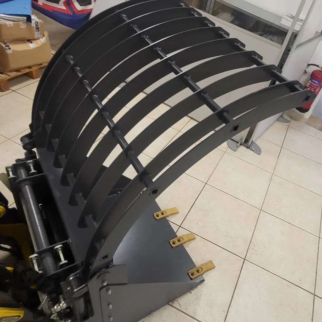20250920 182453-godet crocodile 85 cm